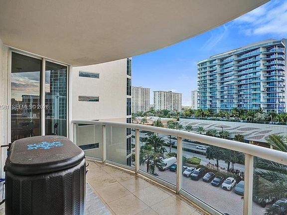 3rd image of 17555 Collins Ave APT 704
