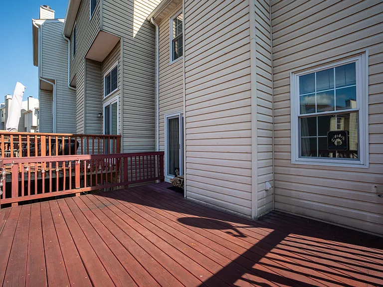7800 Greenbrook Dr — Photo 26