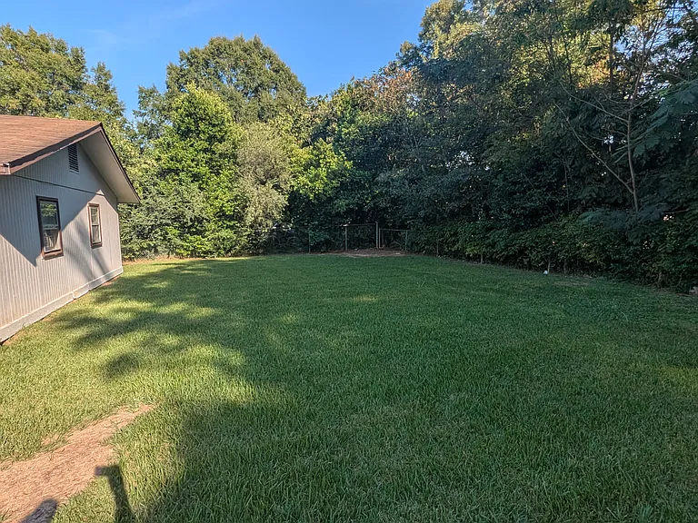 404 Carolina Ave — Photo 3