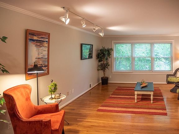 5th image of 3651 Ashworth Dr Unit D
