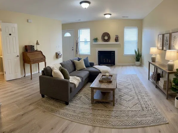 260 Pine Shadow Dr, Goose Creek, SC 29445