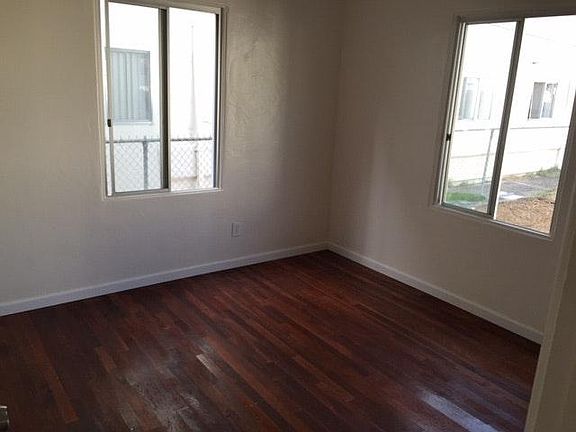 4th image of 1828 Grand Ave