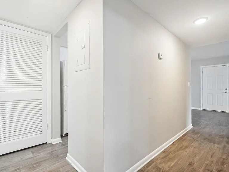 Oak Meadows — Photo 12