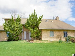 1421 Round Hill Rd, Harrisburg, PA 17110