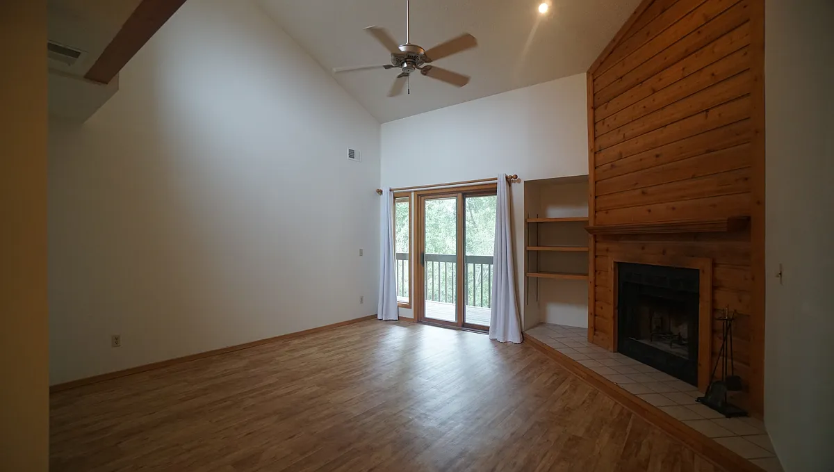 Building Photo - 2805 Sundown Ln #312