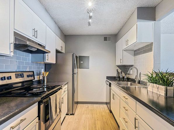 3481 S Fenton St APT B101