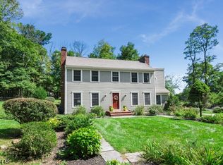 81 Millbrook Rd, New Vernon, NJ 07976