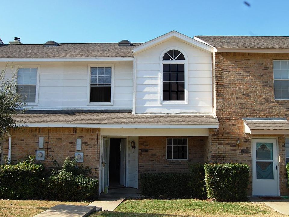 1st image of 3907 Brandon Park Dr