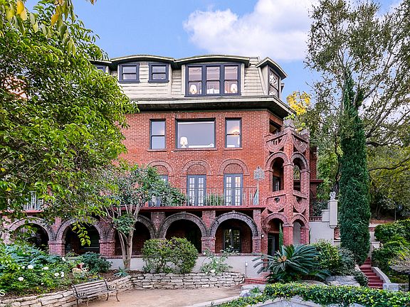 3rd image of 1324 Gates Pl