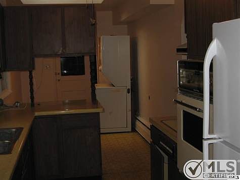 5th image of 2129 Pioneer Dr