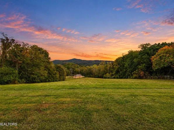 109 W Kentucky Ave, La Follette, TN 37766
