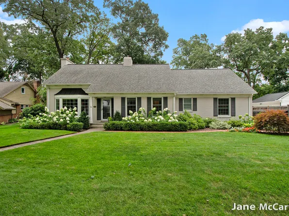 1034 Monterey Dr SE, East Grand Rapids, MI 49506