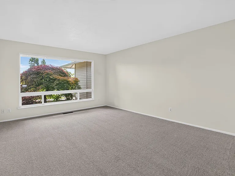 3470 NW Park View Dr — Photo 2