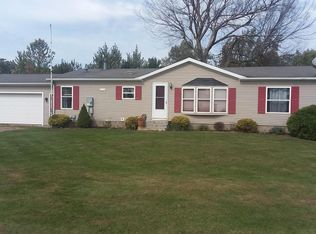 888 Elaine St, Quincy, MI 49082