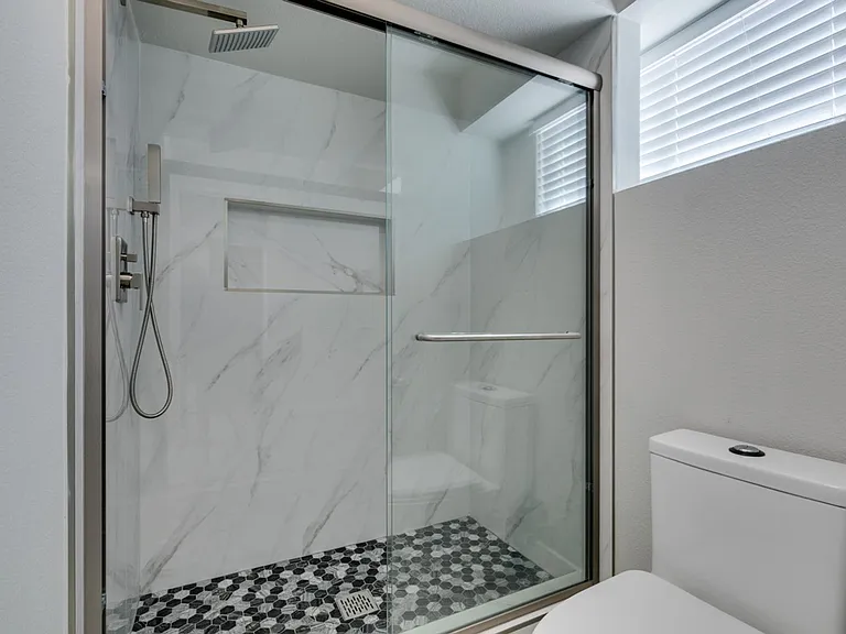 91 Trevor Dr — Photo 37