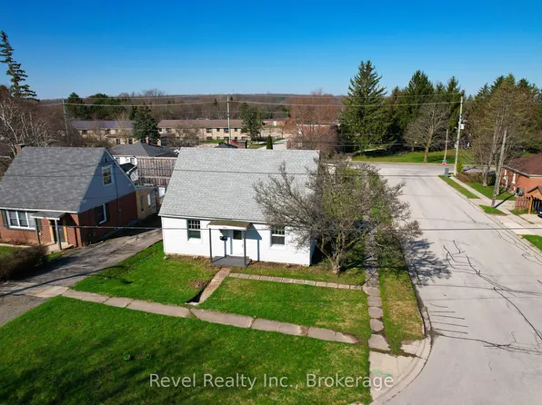 701 5th St E, Owen Sound, ON N4K 1E4