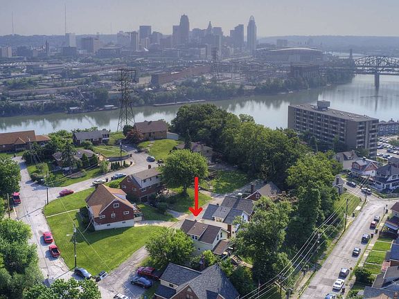 2nd image of 1250 Parkway Ave
