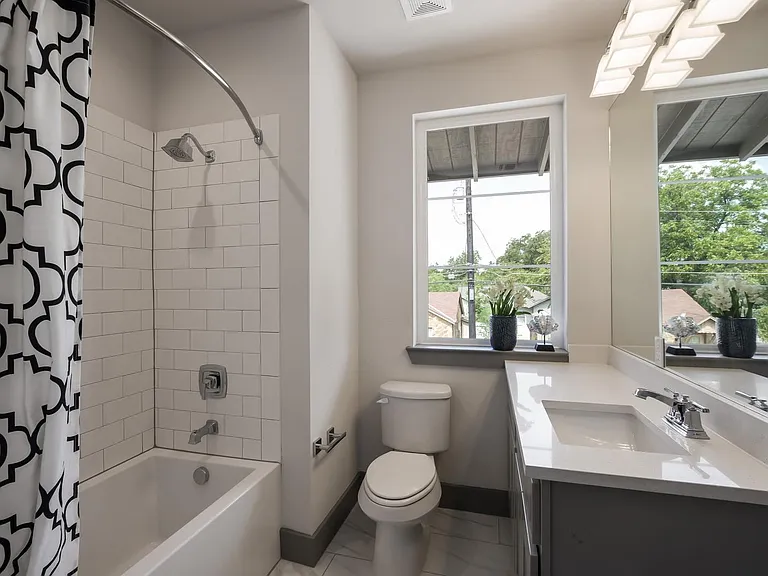 803 E Park Ave #104 — Photo 20