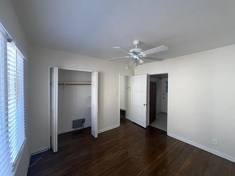 2420 34th St #2422 — Photo 36