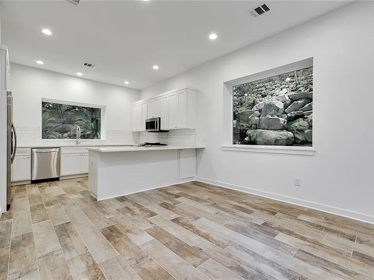 6030 Mount Bonnell Cv #DOWNSTAIRS — Photo 8
