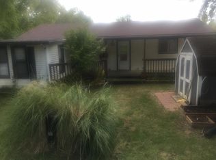 301 Orchard Dr, Glasgow, MO 65254