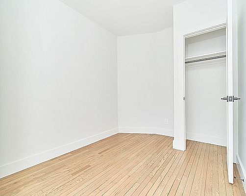 5th image of 208 E 6th St APT 36