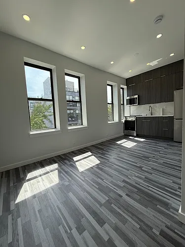 411 Grand St #3F Photo 1 411 Grand St #3F Photo 1