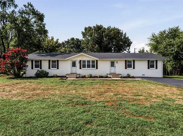 2229 Penns Chapel Rd, Bowling Green, KY 42101