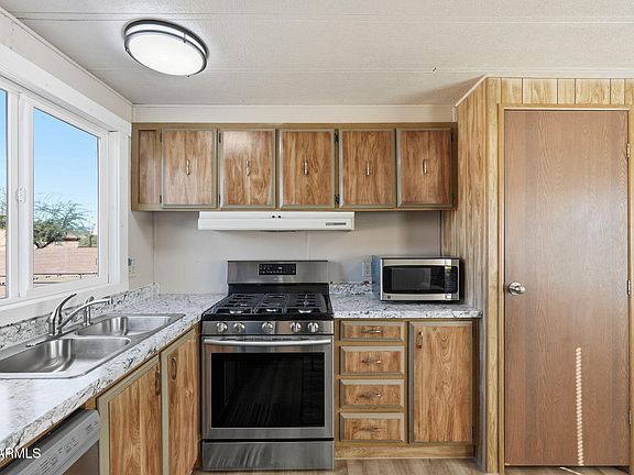 5th image of 24 W CIRCLE MOUNTAIN Road