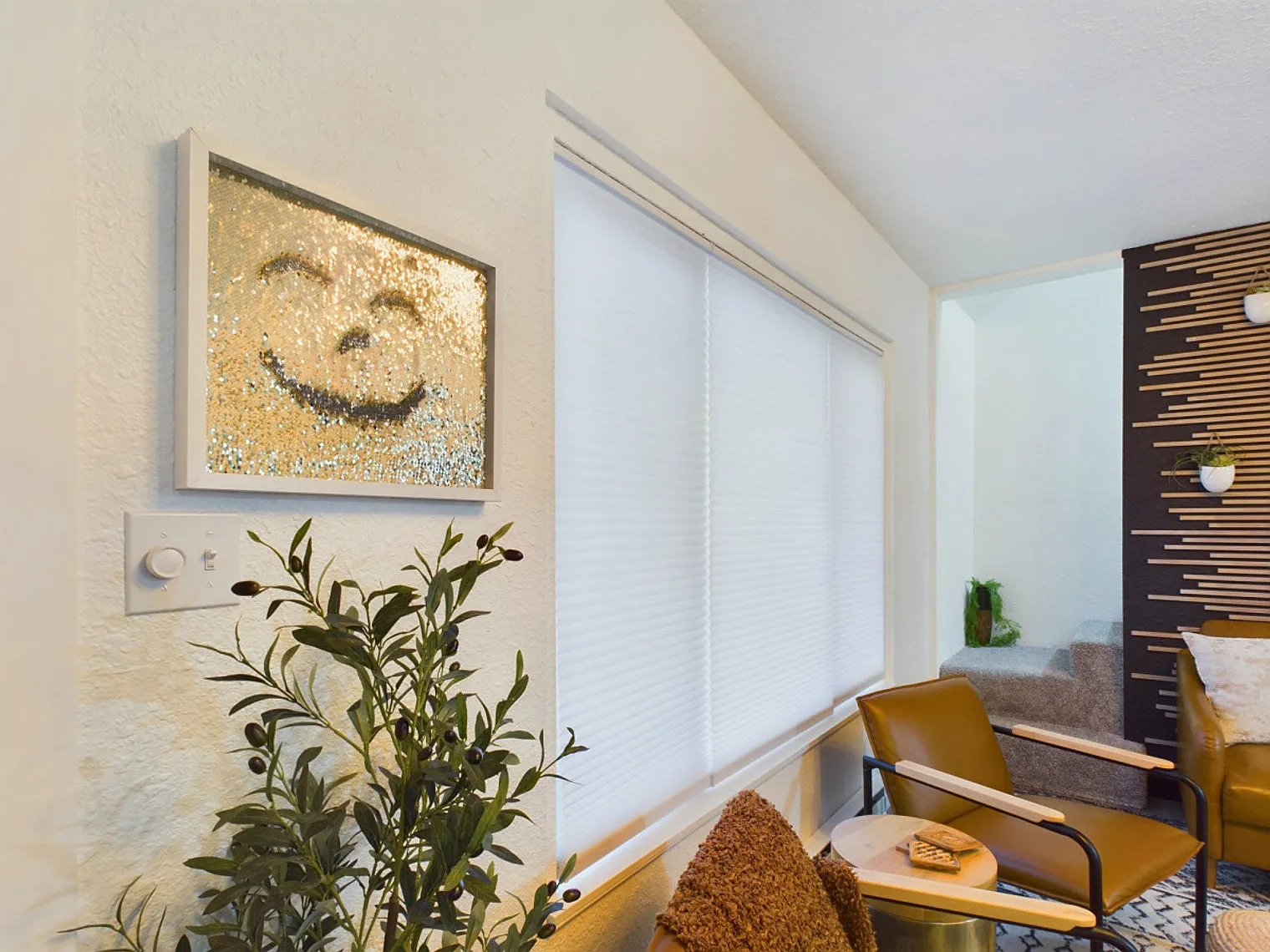 3 bed, 1.0 bath, 1097 sqft, $3,872 — Photo 4