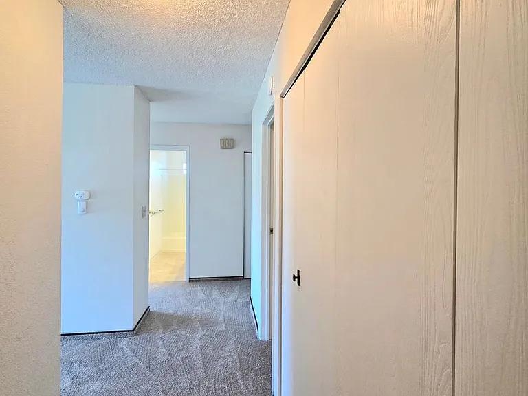 939 N Baker Ave — Photo 9
