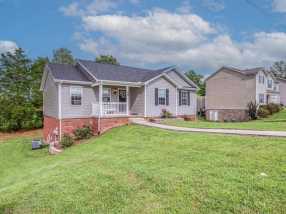 2nd image of 1305 Fox Meadows Cir
