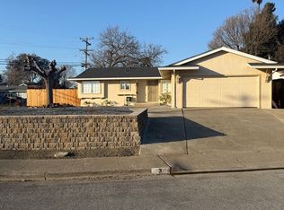 3 Cordelia Dr, Petaluma, CA