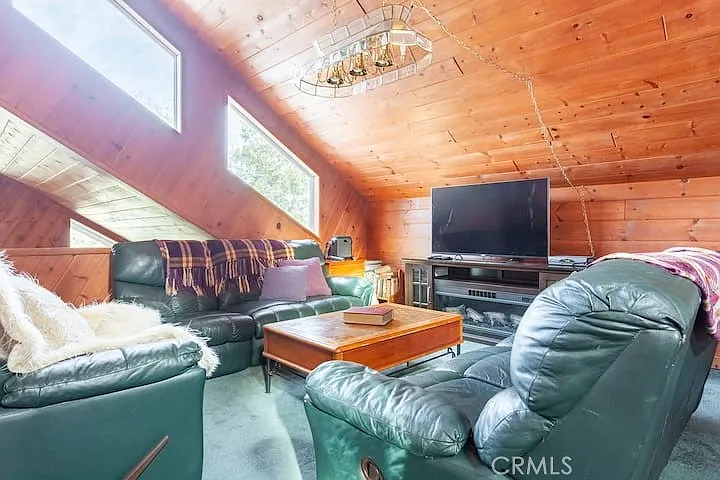723 Bergschrund Dr — Photo 26