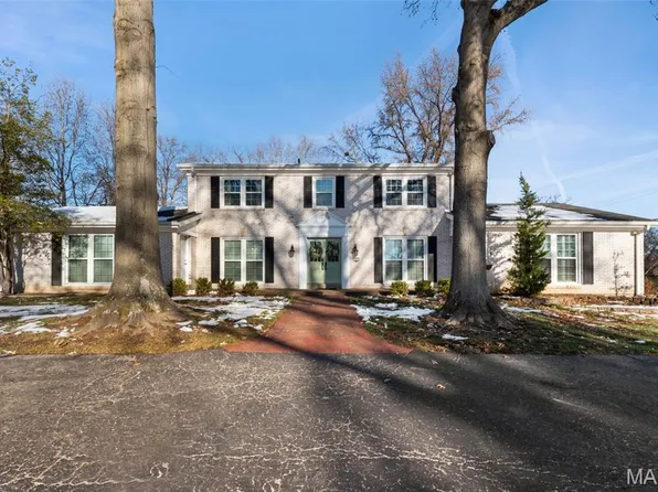 14081 Cross Trails Dr, Chesterfield, MO 63017