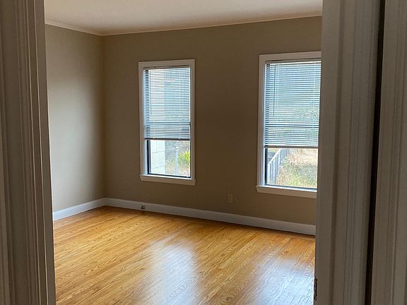 5th image of 2470 32nd Ave