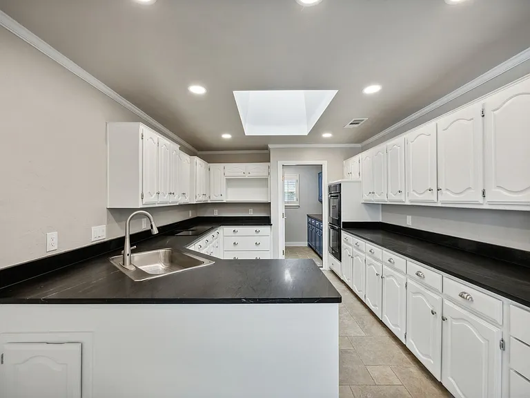 6524 Pheasant Run Rd — Photo 6