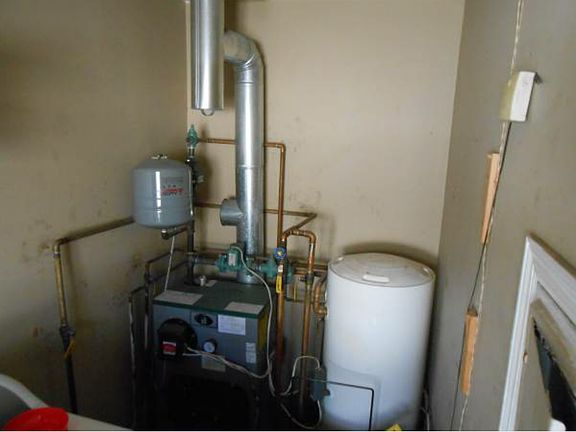 4th image of 38 Beach Ln