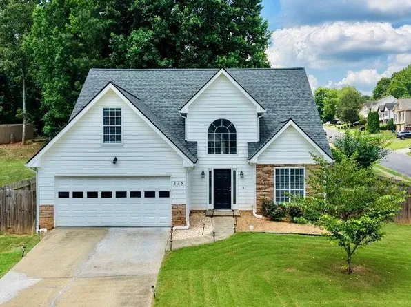 225 Shadetree Ln, Lawrenceville, GA 30044