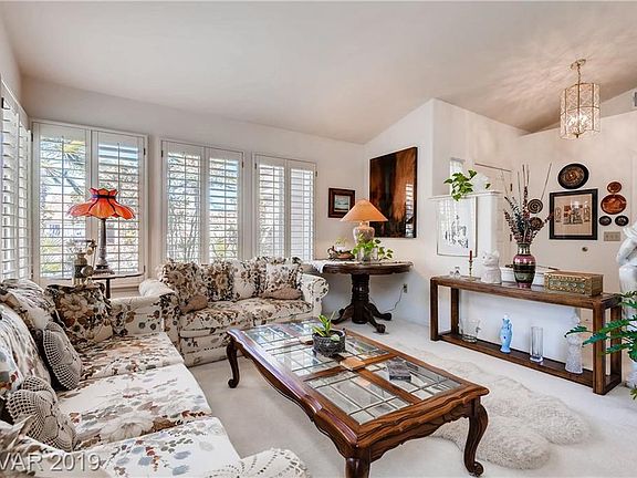 5th image of 5121 Costabella Ln