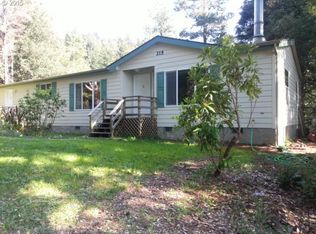 215 17th St, Port Orford, OR