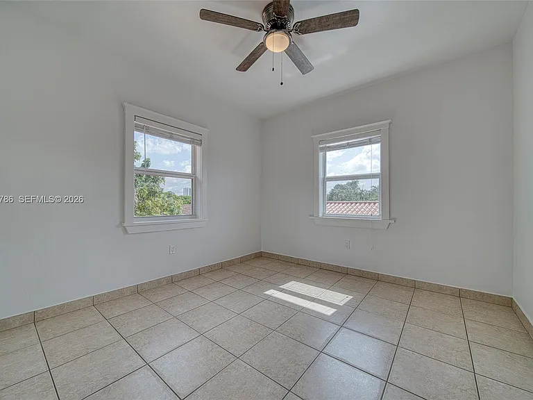 2205 SW 13th St #B — Photo 7