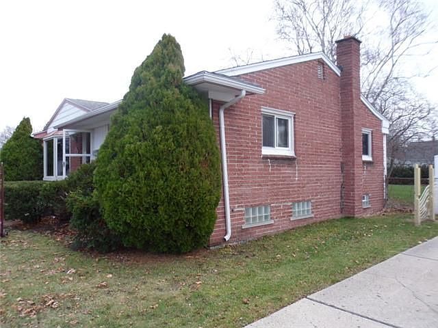 2nd image of 33441 Donnelly St