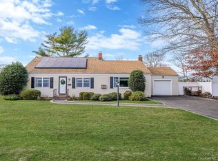 114 Monroe Avenue, Patchogue, NY 11772