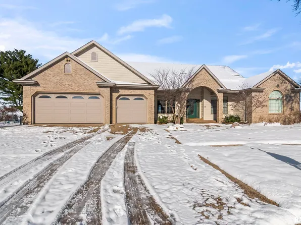 609 E Heights Ave, Taylorville, IL 62568