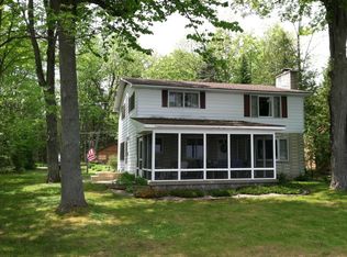 4540 Long Point Dr, Indian River, MI 49749