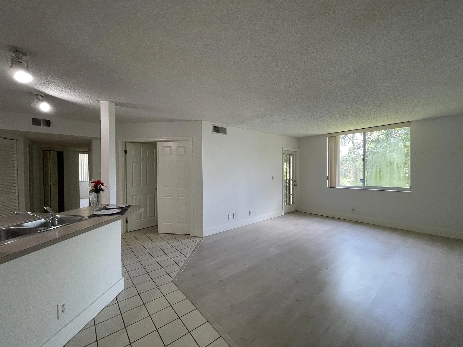 Windward Lakes 4035 #203f (Ocean 1212 Llc)"Best Handy & Cool Eagle - 187 — Photo 4