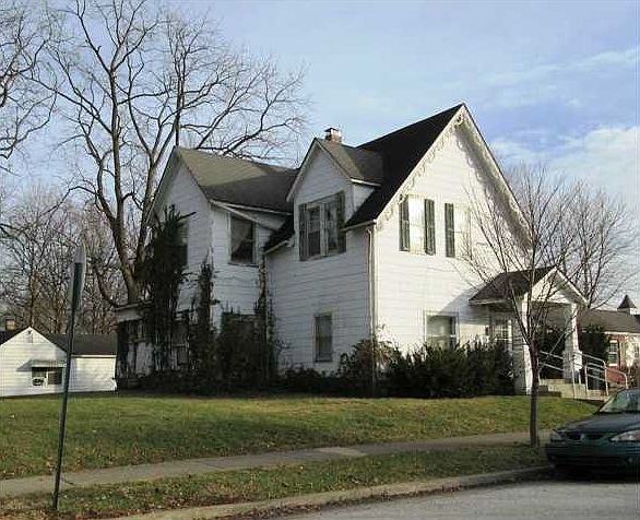 2nd image of 325 N Pennsylvania St