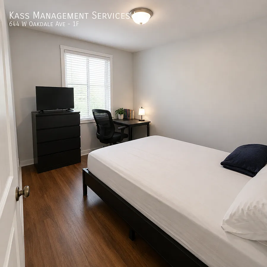 Charming Lakeview Apartment — Photo 4