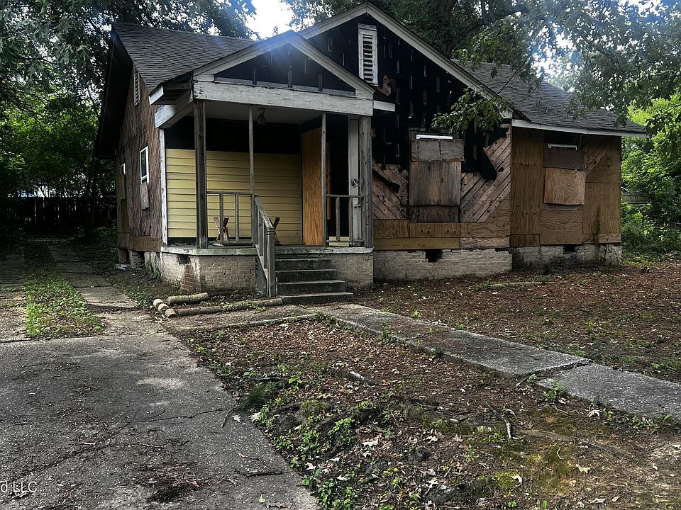 1st image of 224 Houston Ave
